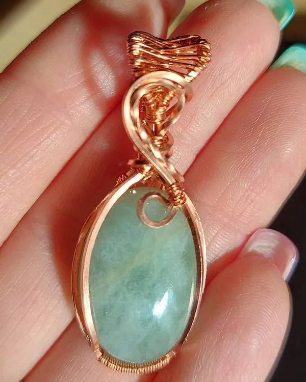 Lagoon, amazonite pendant in copper wire