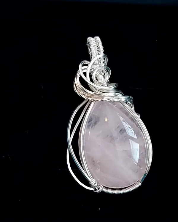 Rose Petal, rose quartz pendant in silver-tone wire